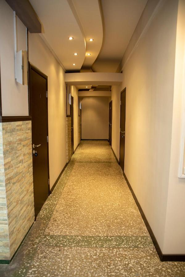 Asa Hotel Jerevan Buitenkant foto